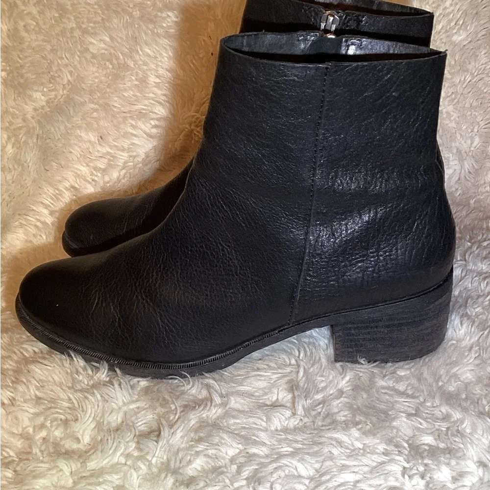 Kork-ease black leather ankle boots size 10